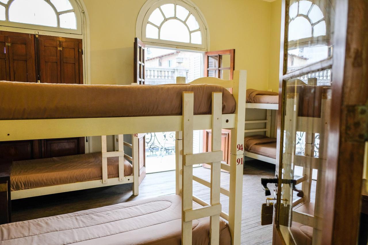 Hostel Del Centro San Miguel de Tucumán Екстериор снимка